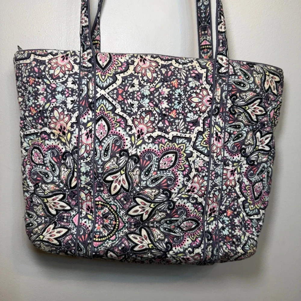 Vera Bradley Bonbon Medallion Paisley Print Quilted Cotton Zip Tote Shoulder Bag